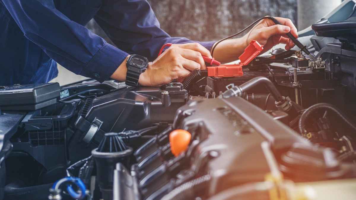 4 Advantages of Choosing Mobile Car Repair Over Traditional Garages